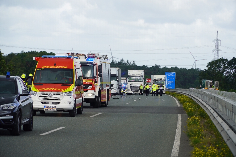 Duitse hulpdiensten langs snelweg