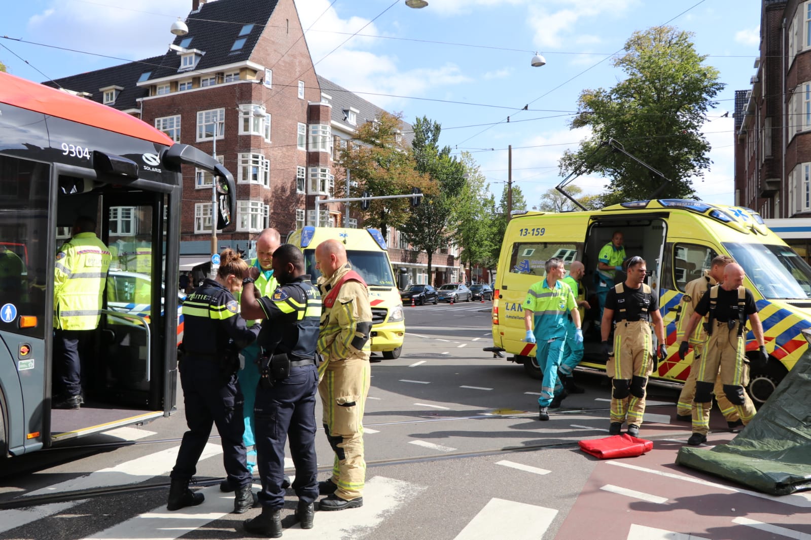 Hulpverleners op plaats van ongeval