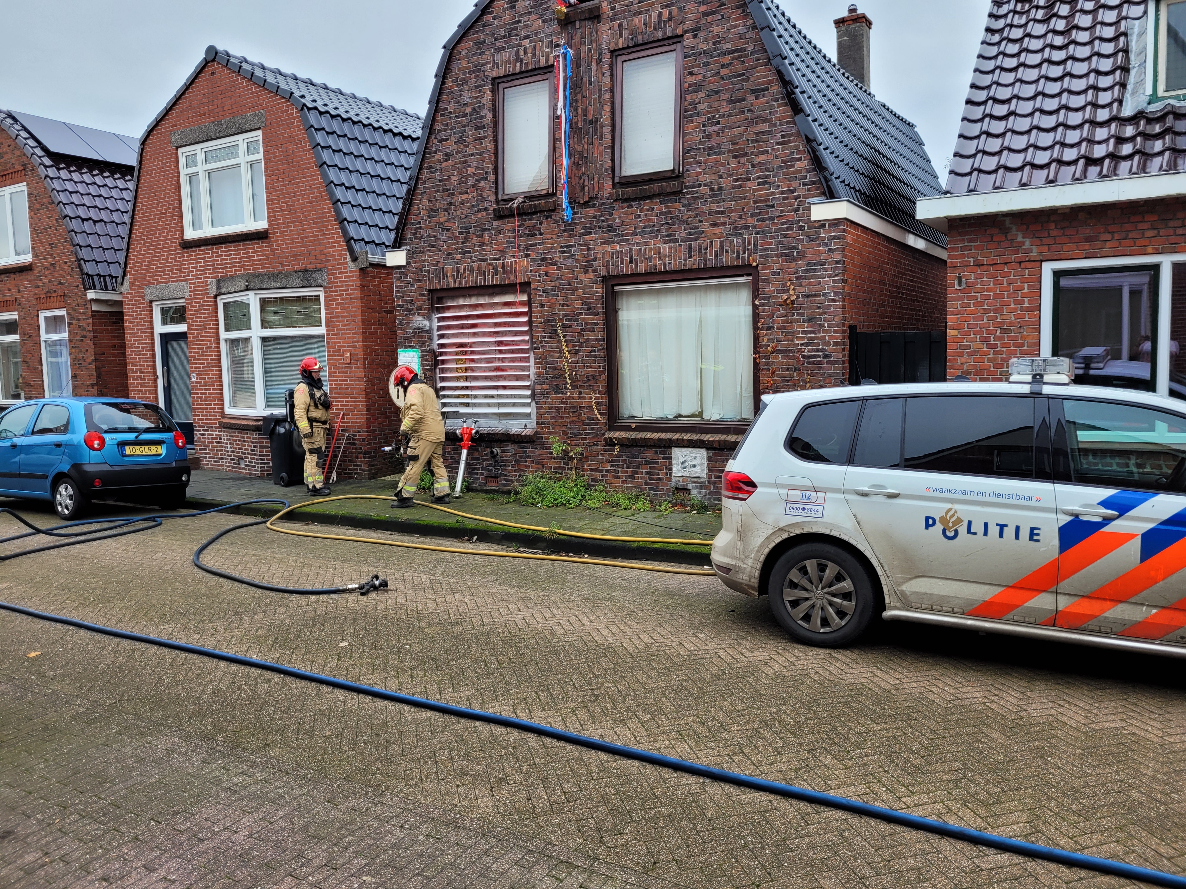 Brandweer ventileert woning