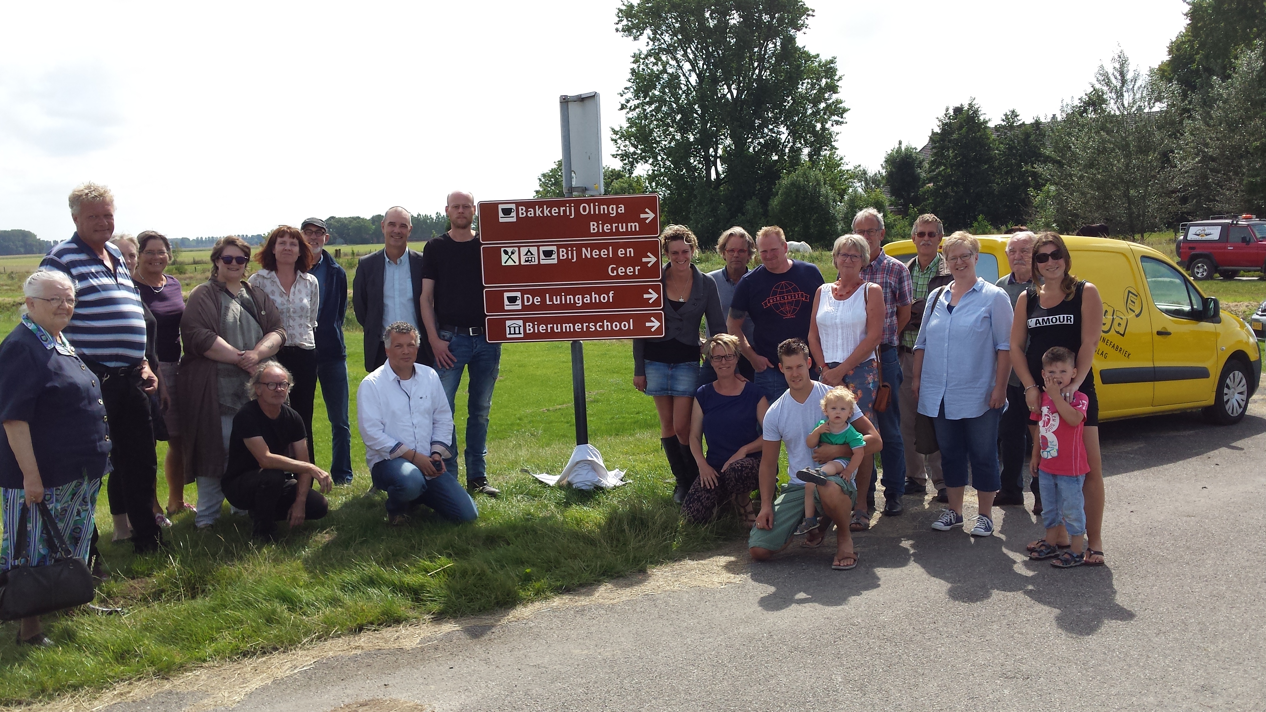 Toeristische borden onthult in noordelijke dorpen