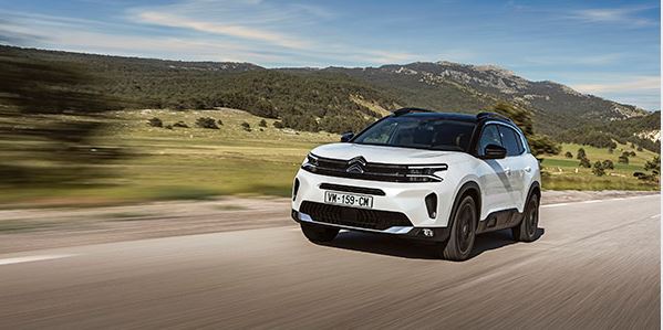 CitroËn C5 Aircross vanaf nu altijd geËlektrificeerd en rijker uitgerust