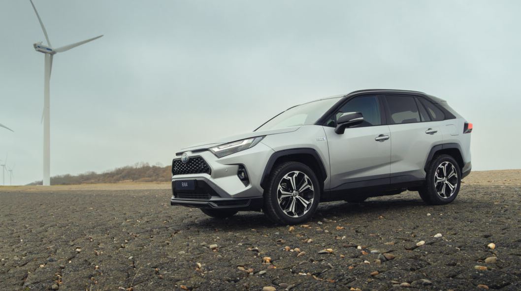 Toyota breidt vanaf 1 maart 2025 het aanbod van de populaire RAV4 Plug-in Hybrid uit met een exclusieve nieuwe uitvoering: de Limited Edition. 