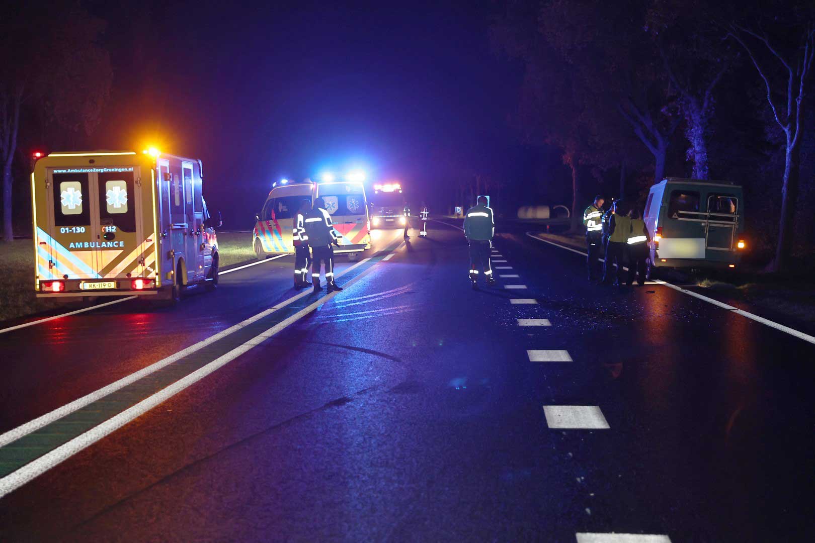 ambulances-aanrijding-donker