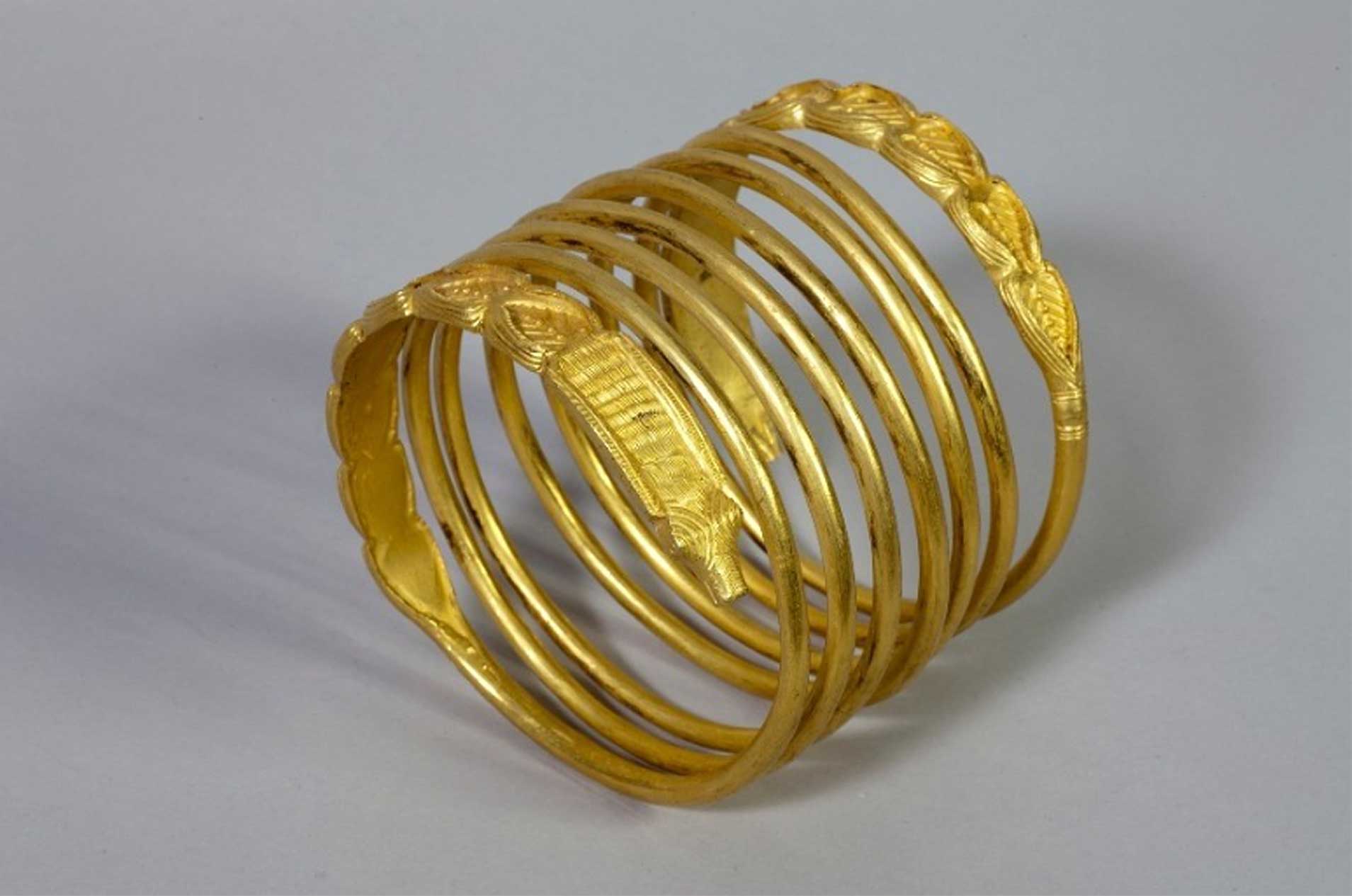 armband-goud-kunstroof-Drenthe