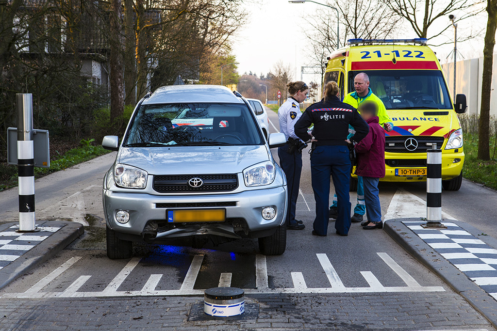 Fot ovan beweegbare paal en auto | Sander van Gils | www.persburosandervangils.nl