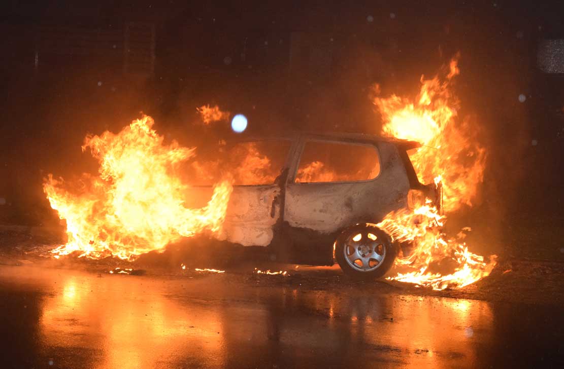 Politie onderzoekt autobrand Hoogeveen