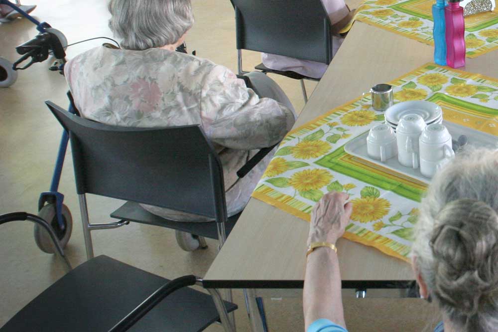 Foto van ouderen in verzorgingstehuis | Archief EHF