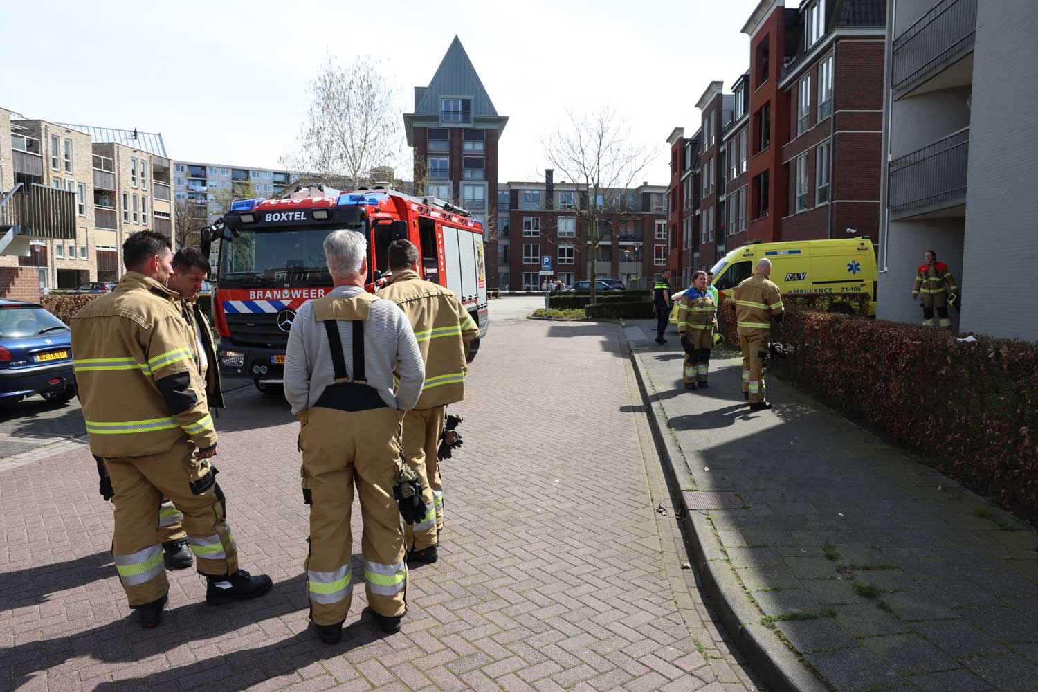 brandweer-aanleunwoning-worstenbroodjes