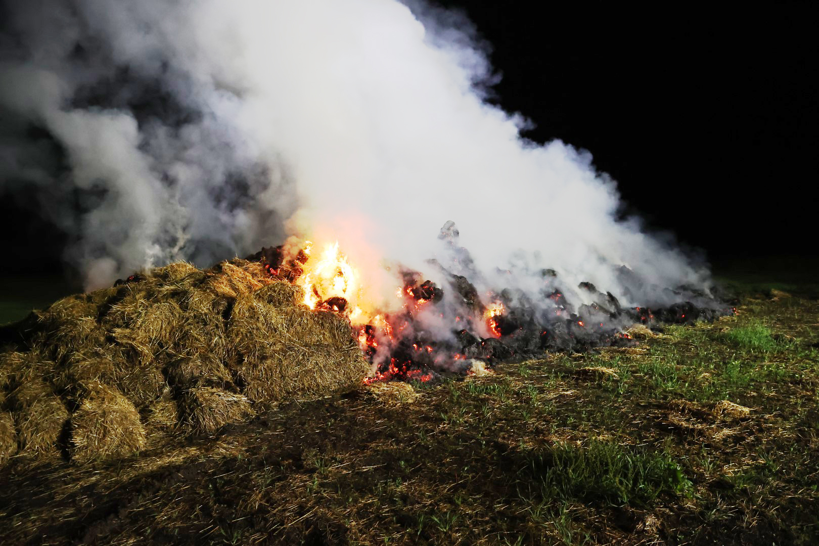 Berg hooi in brand