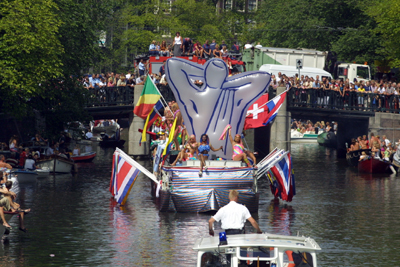 Foto van politieboot op gaypride | Archief EHF