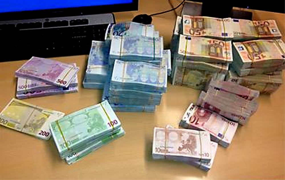 Foto van geld bankbiljetten euro | OM