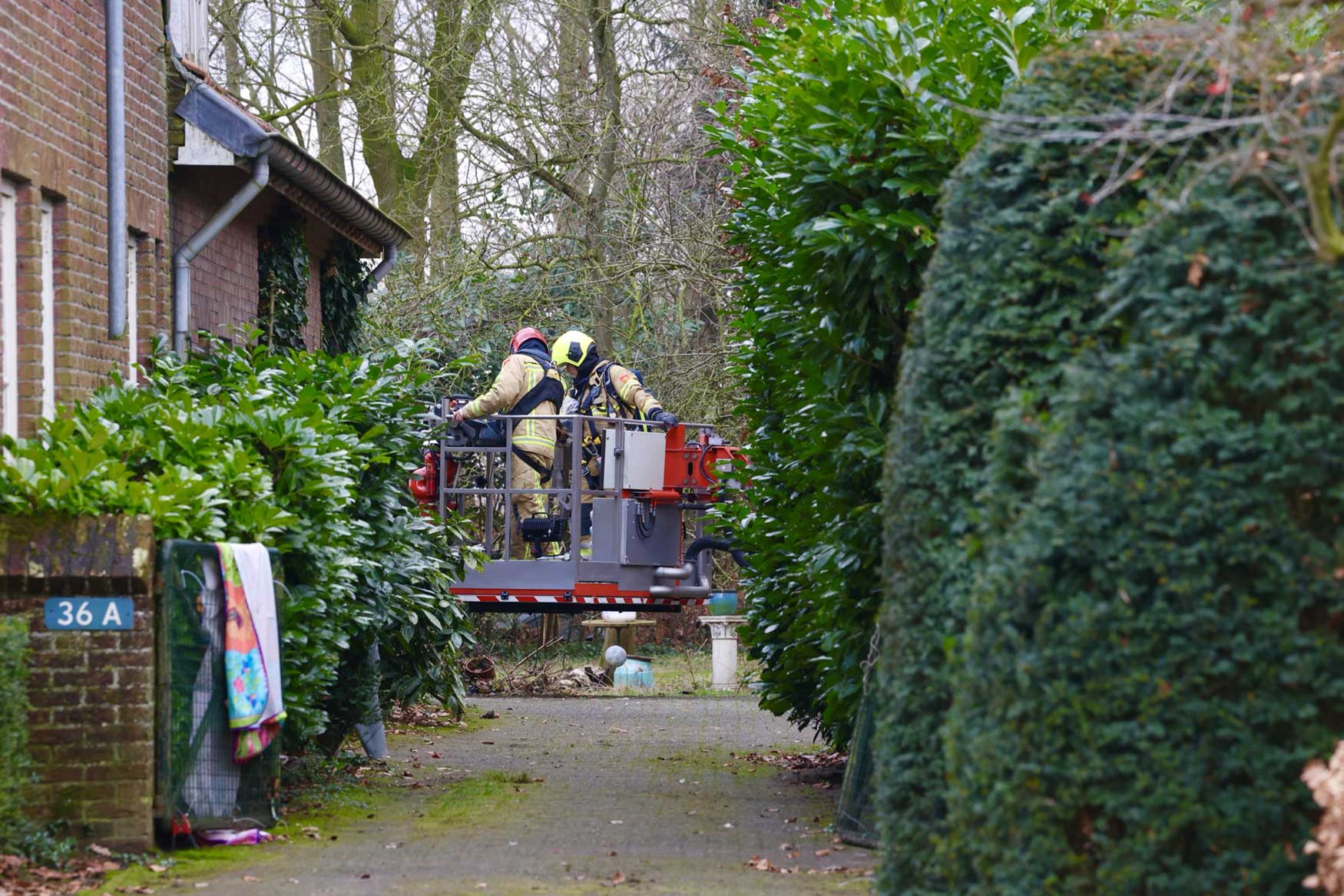 hoogwerker-brandweermannen