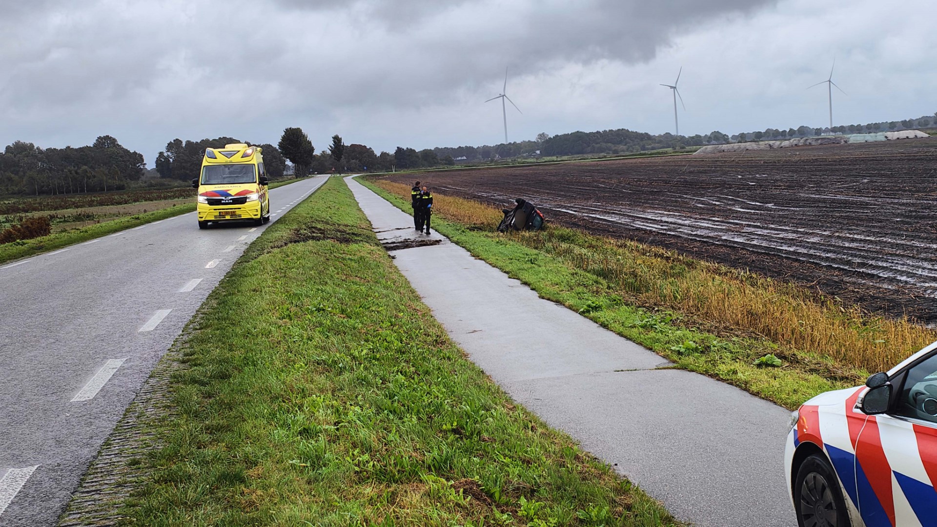 Auto op zijn kop