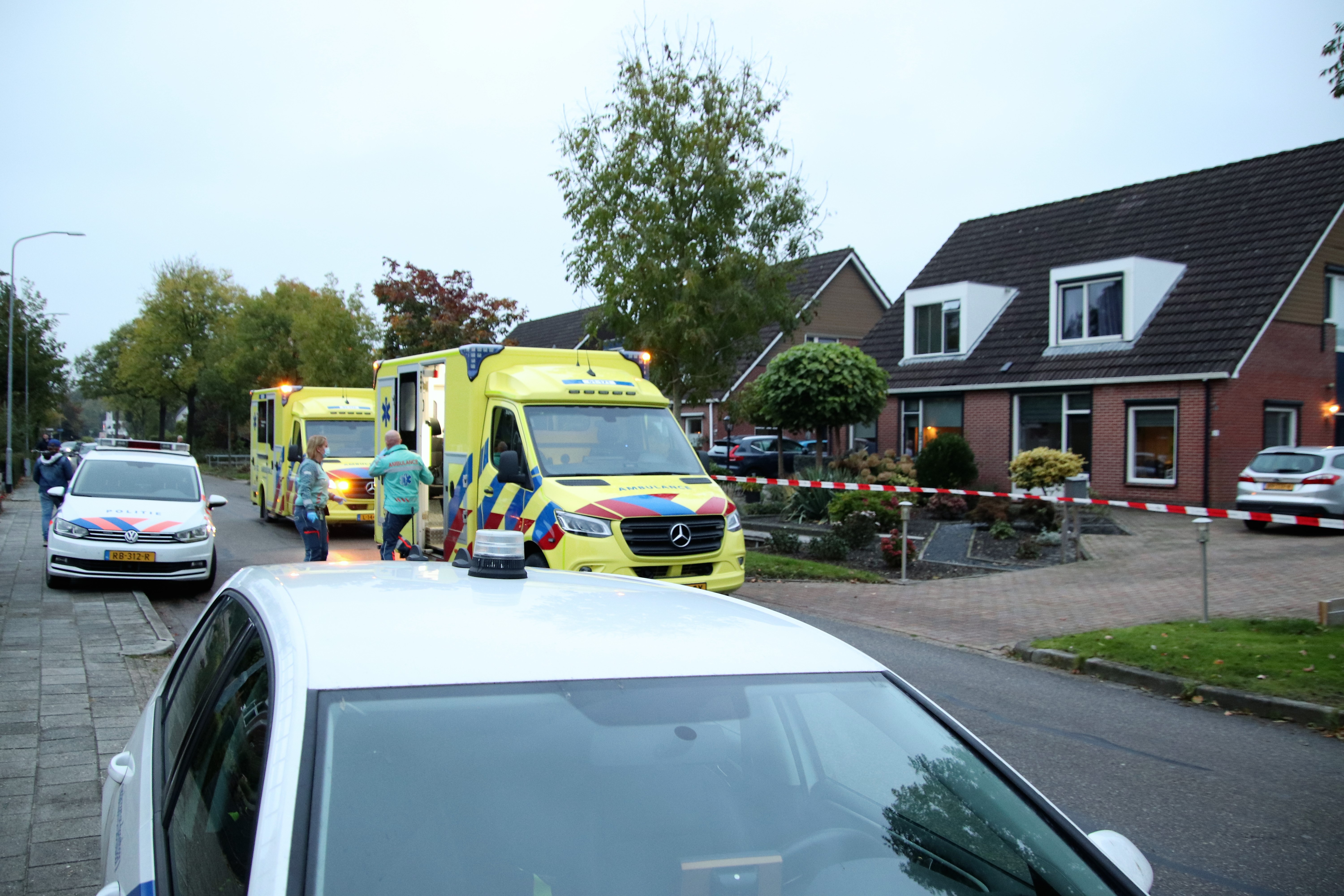 Ambulances en politie ter plaatse