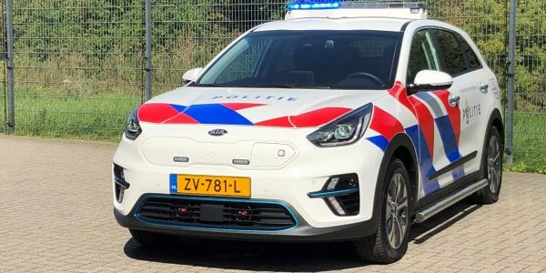 Kia Nero met politie striping