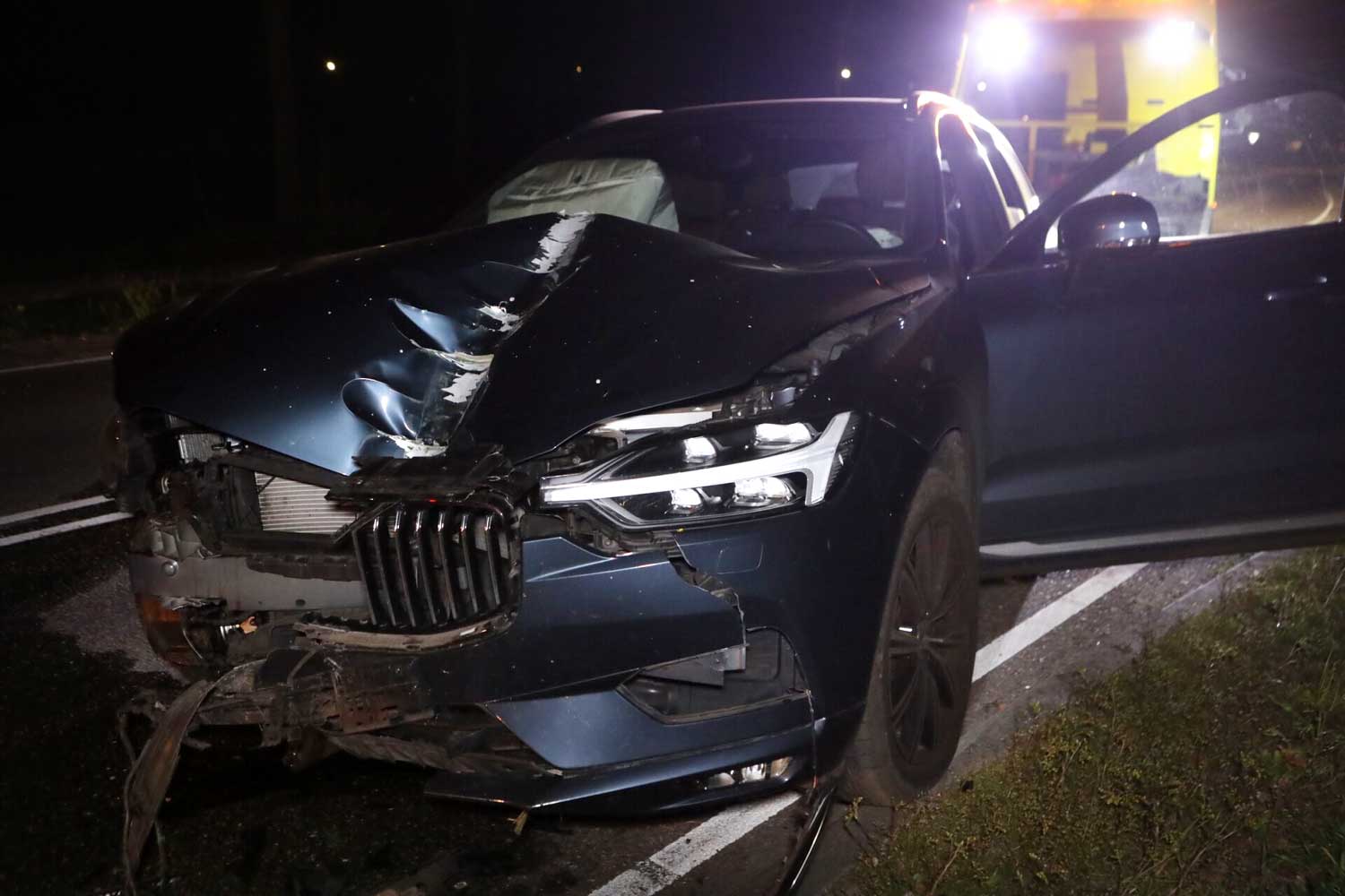 lantaarnpaal-auto-aanrijding