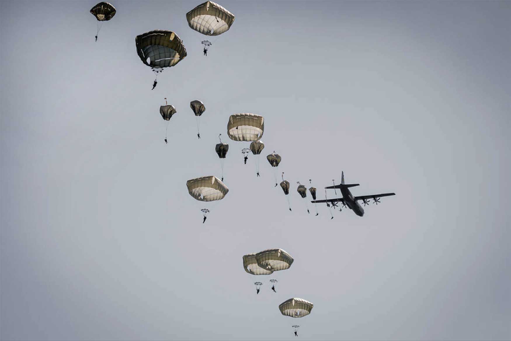 parachute-d-day