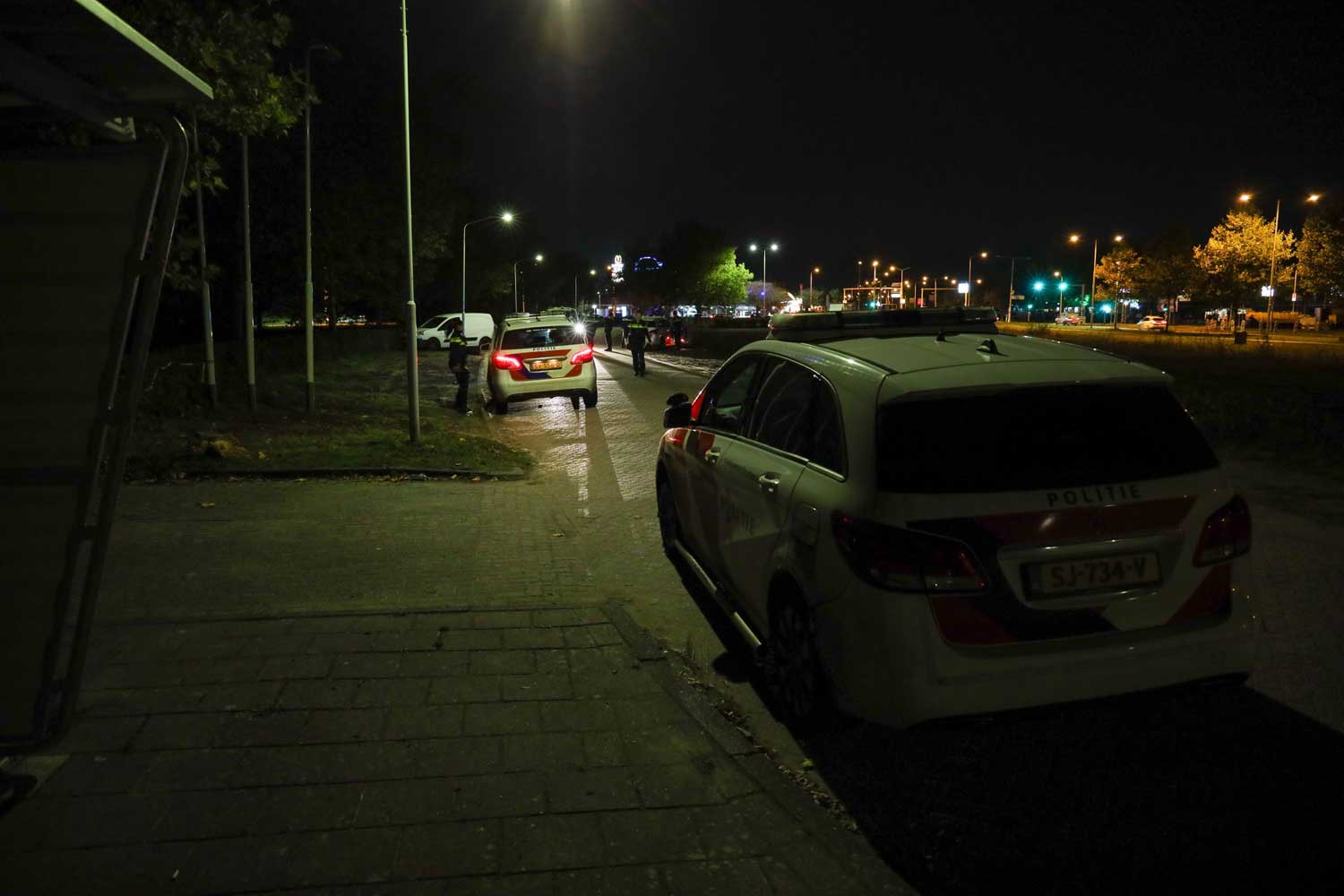 politie-parkeerplaats-donker