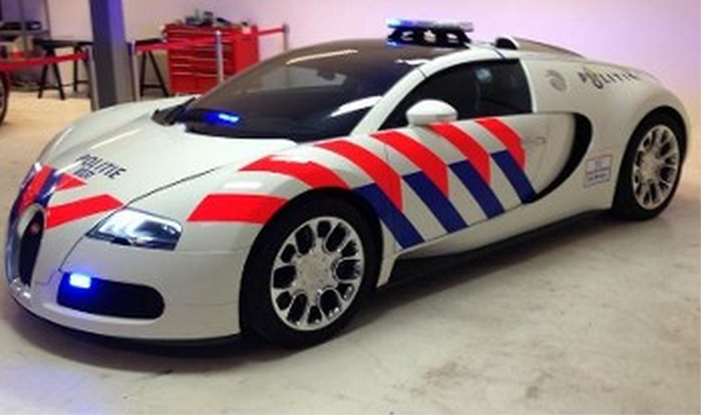 Delftse politie krijgt exclusieve Bugatti Veyron