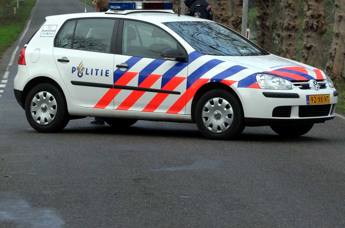 politieauto-wegafzetting