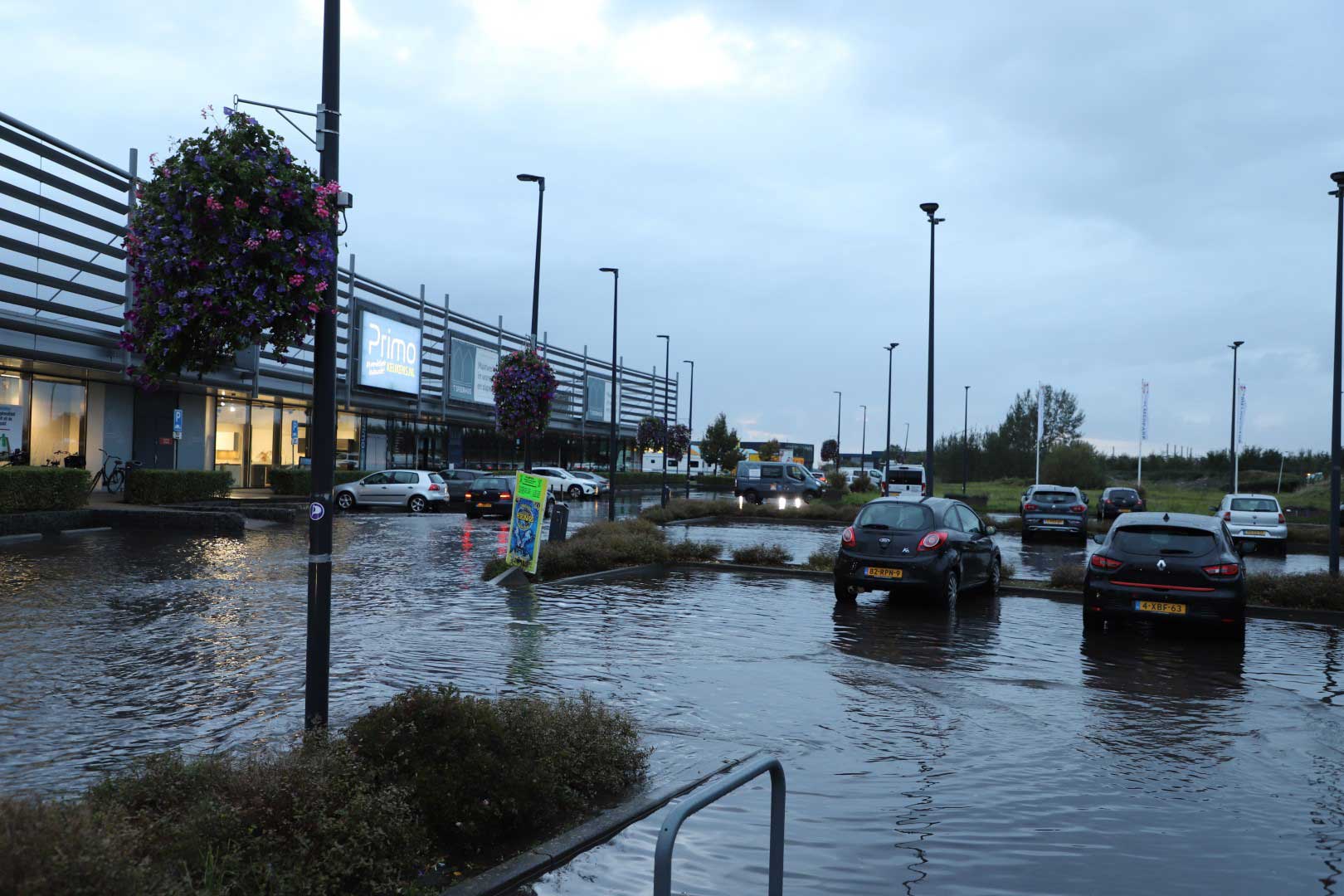 regenval-parkeerplaats-Kampen