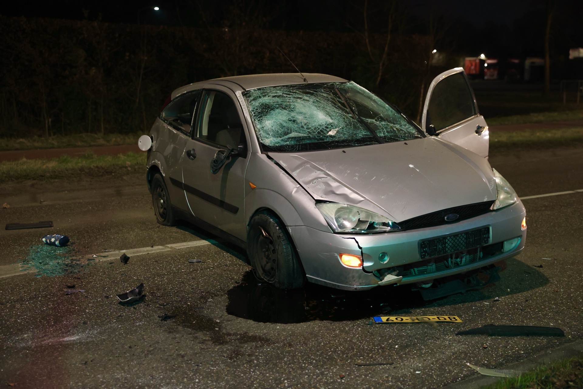 Zwaar beschadigde auto