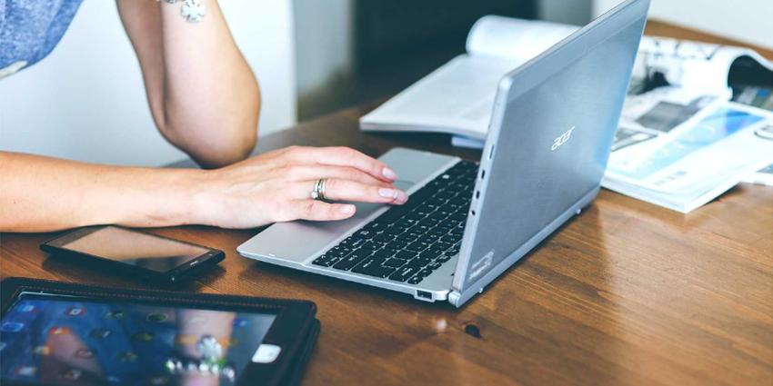 laptop-schrijfster-columnist