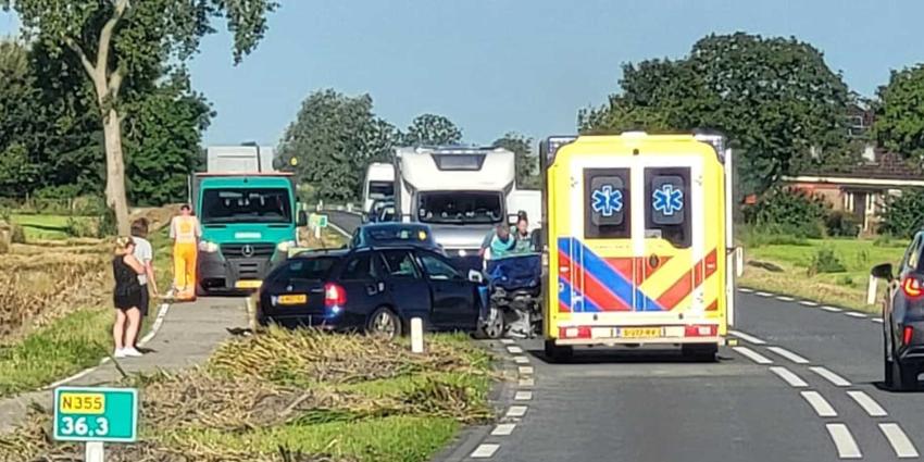 verkeersongeval-Grijpskerk-ambulance