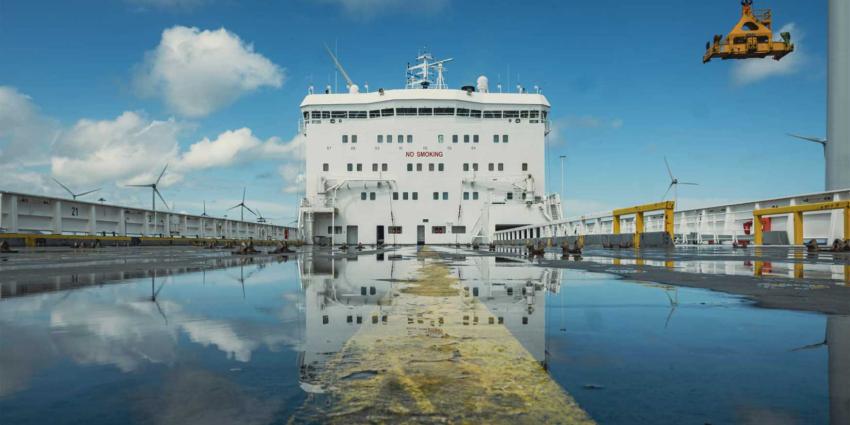 transportschip-Defensie-trica