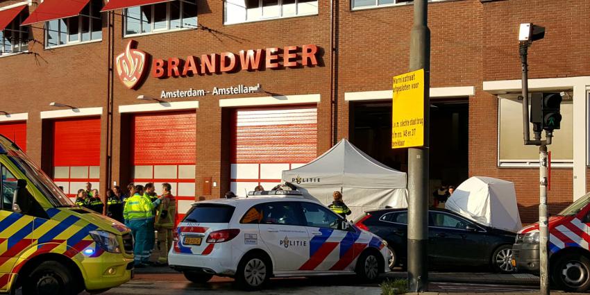 hulpverleners voor brandweerkazerne