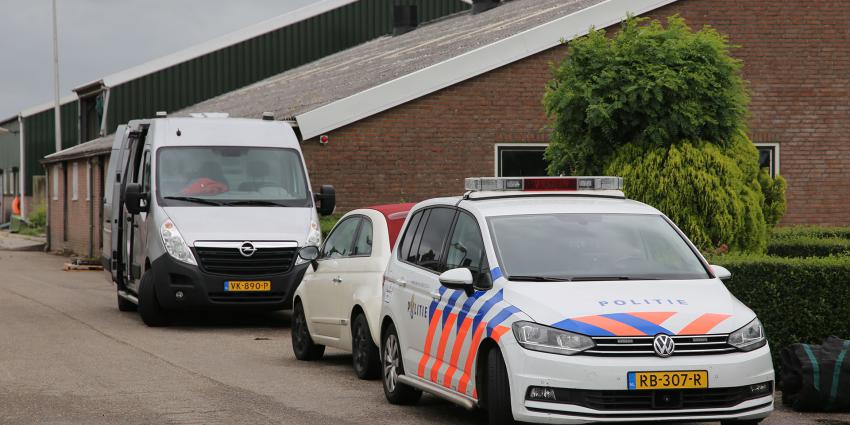 politie bij woning slachtoffer