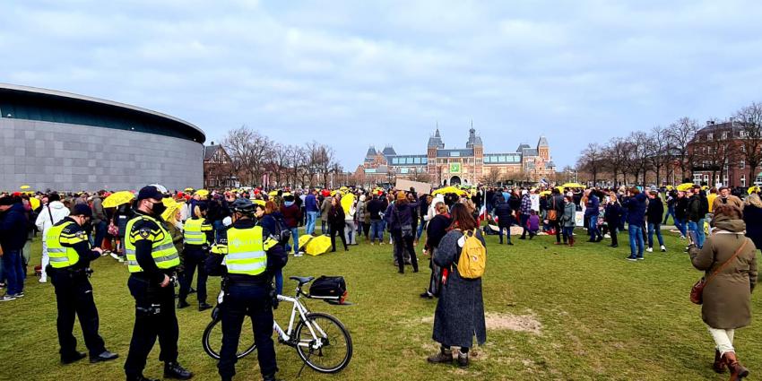 Koffiedrinken op het Museumplein