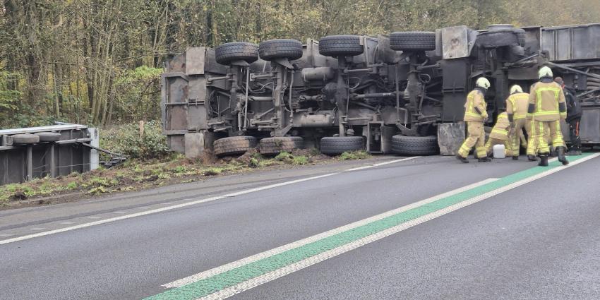 Gekantelde kraan op N34