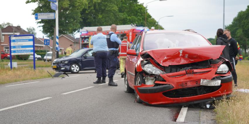 Beschadigde auto's na aanrijding