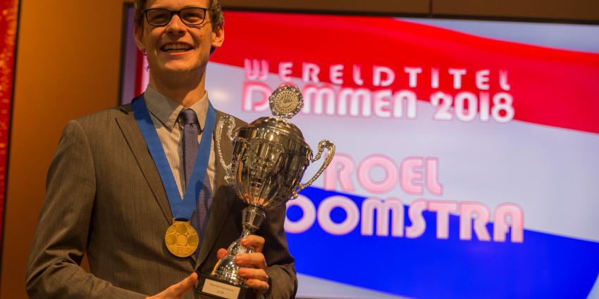 Roel Boomstra voor tweede keer wereldkampioen Dammen