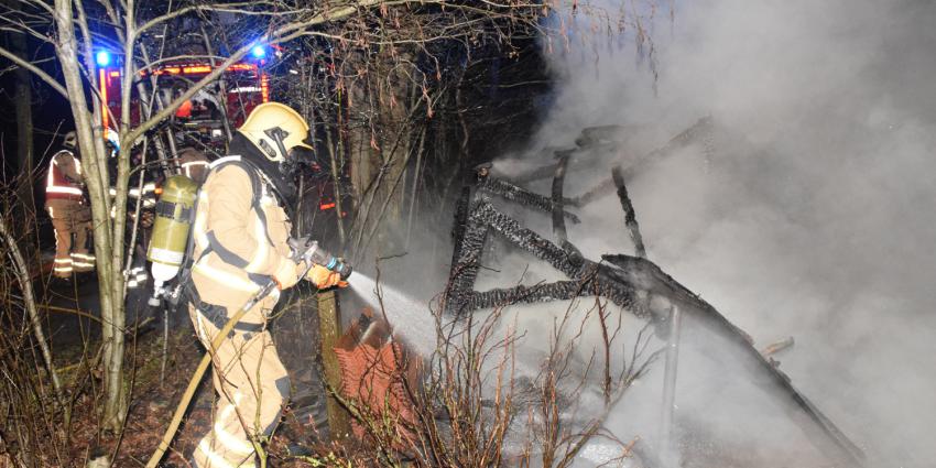 Kippenhok uitgebrand in Ruinen