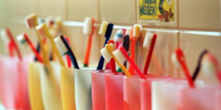 Foto van tandenborstels | Archief FBF.nl