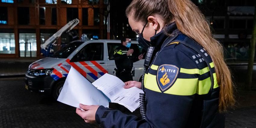 Avondklok controle door agente