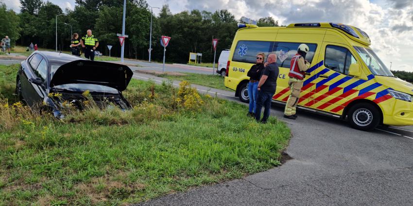 auto naast de weg