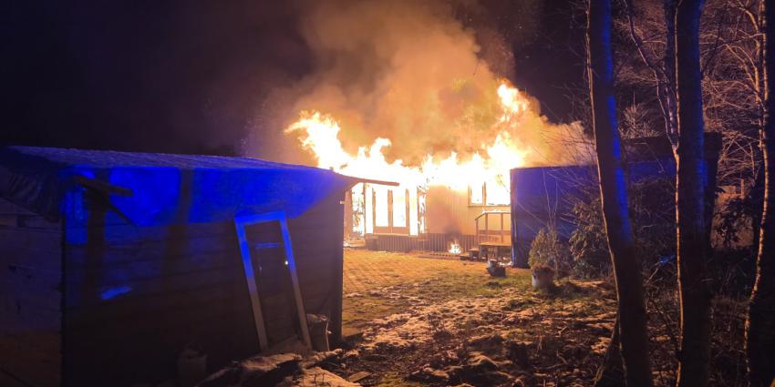 Stacaravan volledig in brand