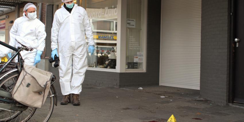 Politie vindt bebloed mes en start onderzoek