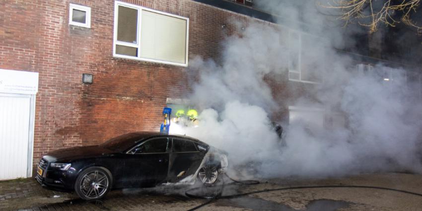 Meerder auto's in vlammen opgegaan