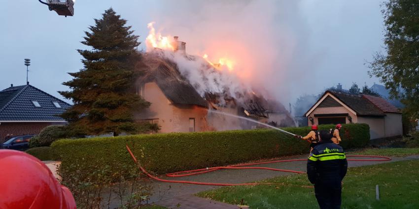 Uitslaande brand in woonboerderij