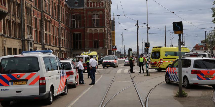 amsterdam, centraal, station, steekpartij, neergeschoten, politie