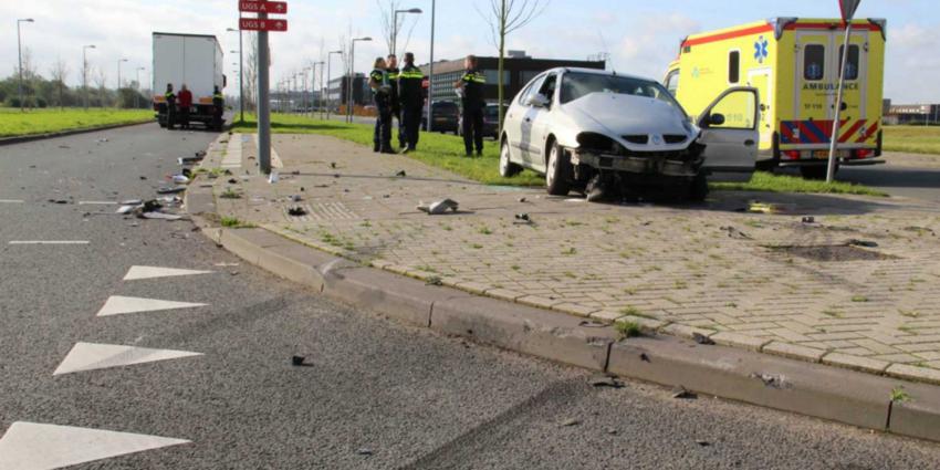 Gewonde na aanrijding auto met vrachtwagen