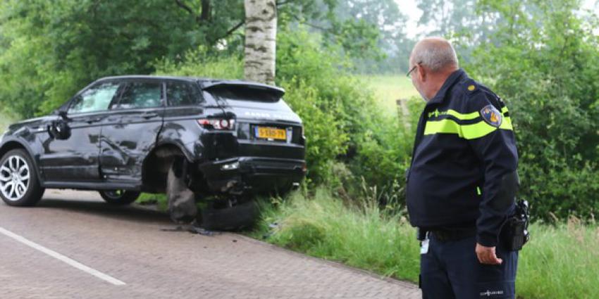 Automobilist gewond bij botsing in Anderen 