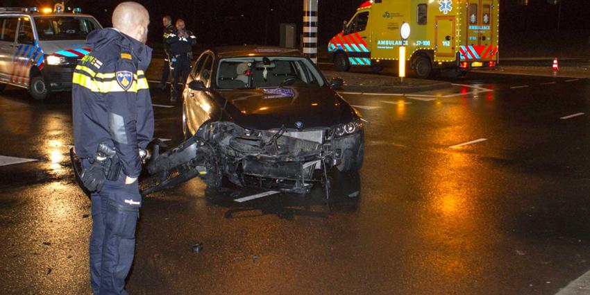 Zwangere vrouw gewond bij aanrijding