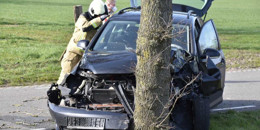 aanrijding-boom-brandweer