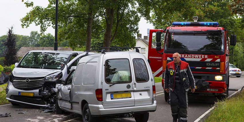 Flinke ravage na verkeersongeval Son en Breugel