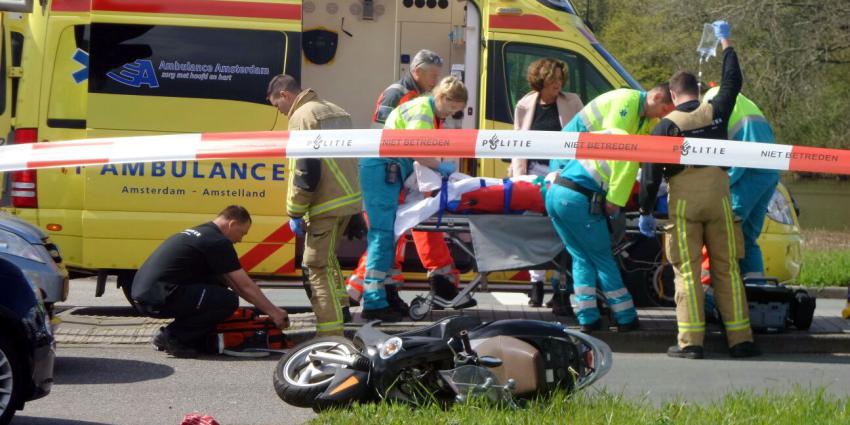 Ajax speler Dijks raakt betrokken bij ongeval in Amstelveen